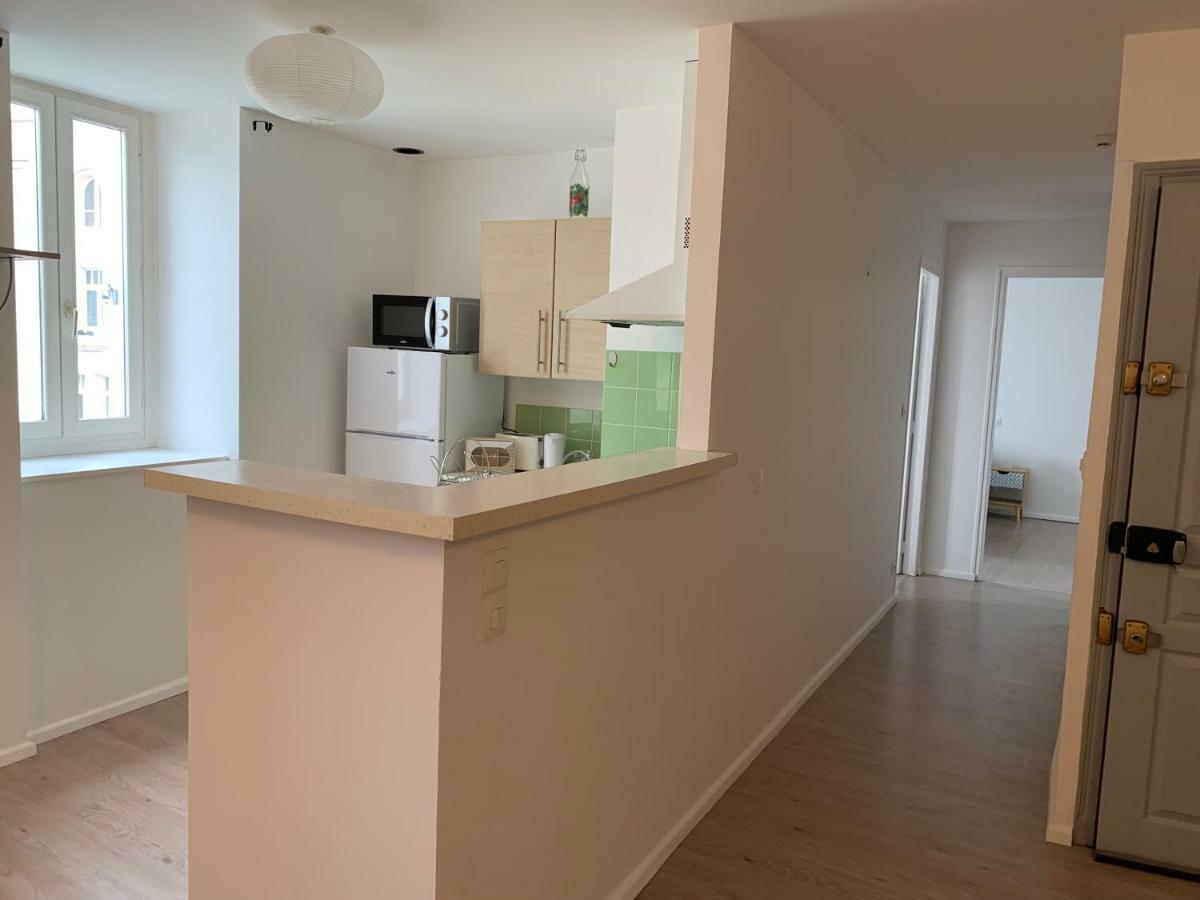 Appartement Situe Dans L'Hyper-Centre D'Auray Luaran gambar